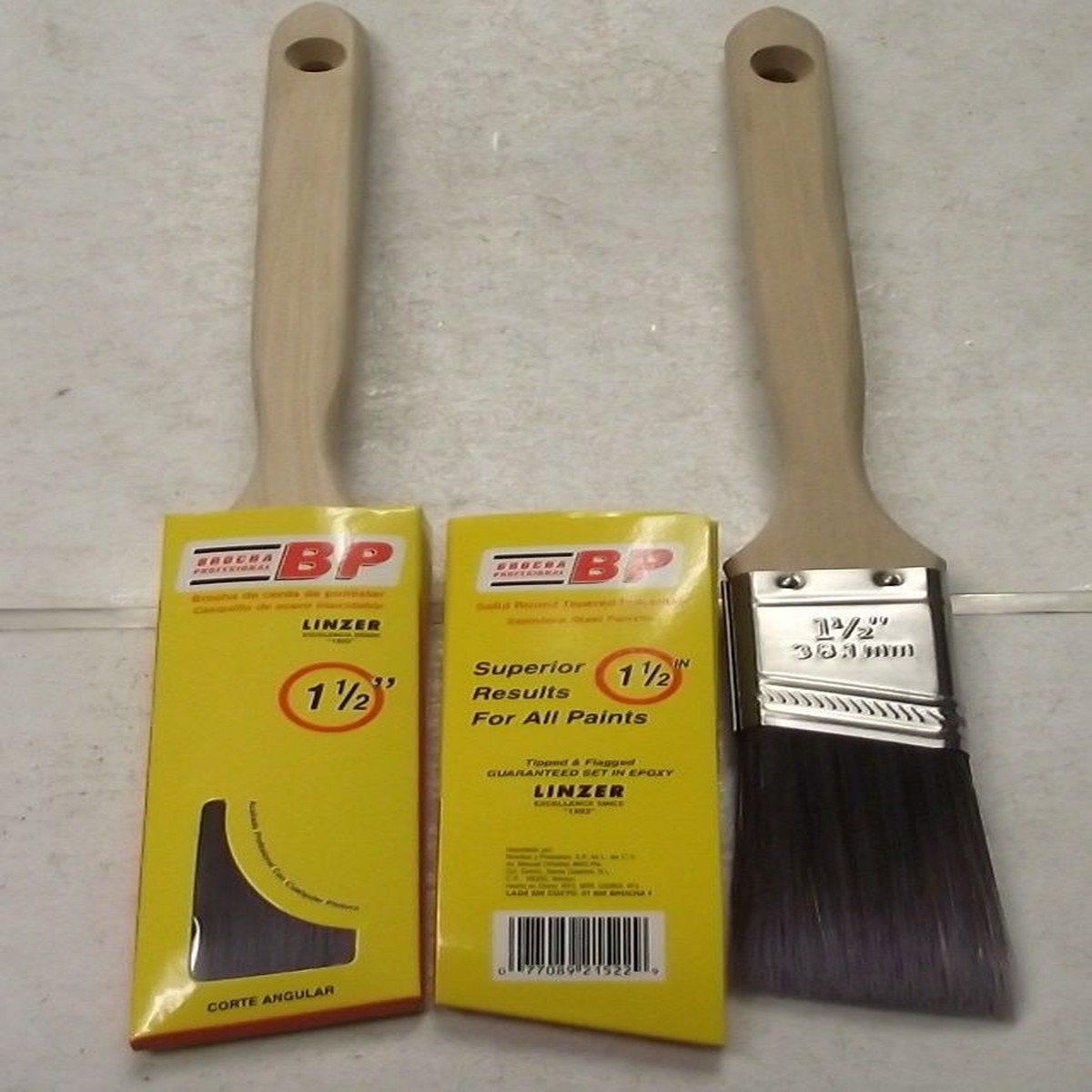 Linzer 2152-0150 1-1/2″ Angle Sash Pro Quality Paint Brush 2pcs.