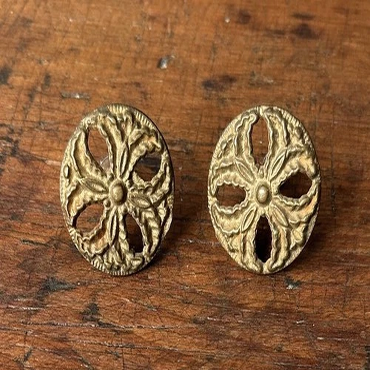 #2086-TWO Antique Cast Brass Victorian 19th C. Drawer Pulls Knob Match 1 1/2" d.
